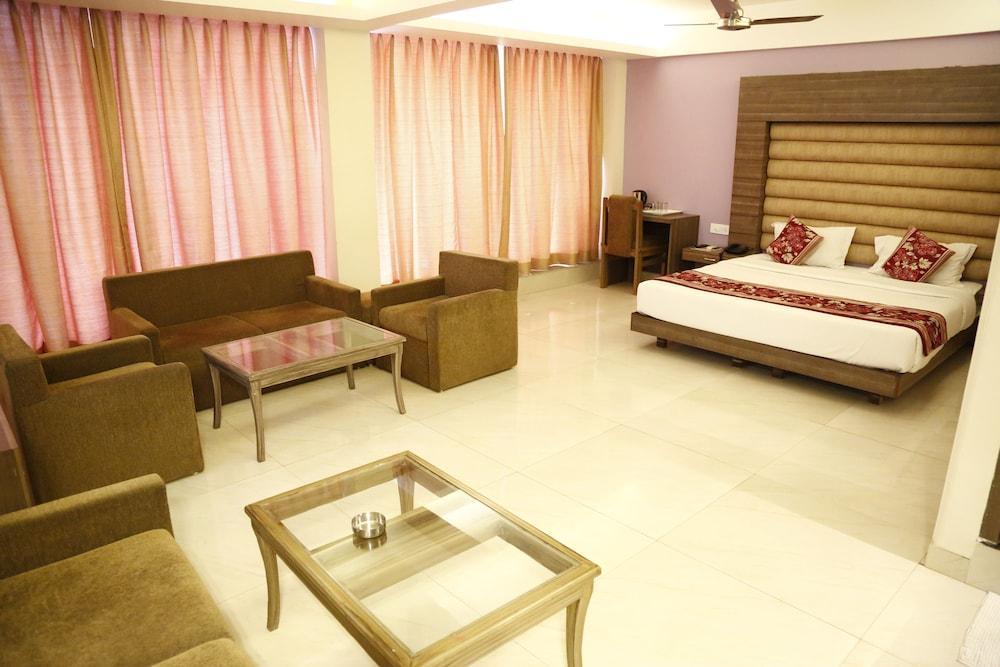 Palette Hotel Nisarga By Sunday Bhopal Exterior foto