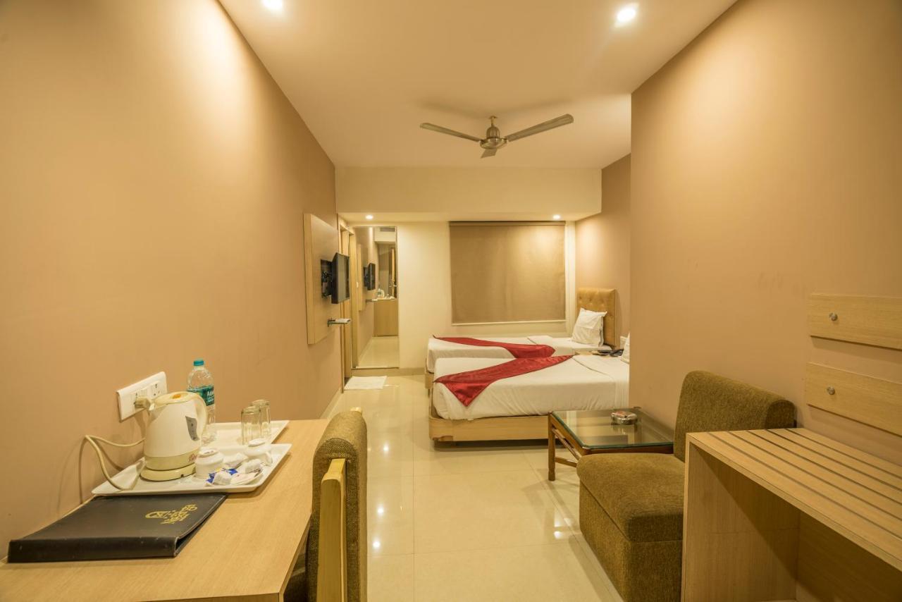 Palette Hotel Nisarga By Sunday Bhopal Exterior foto