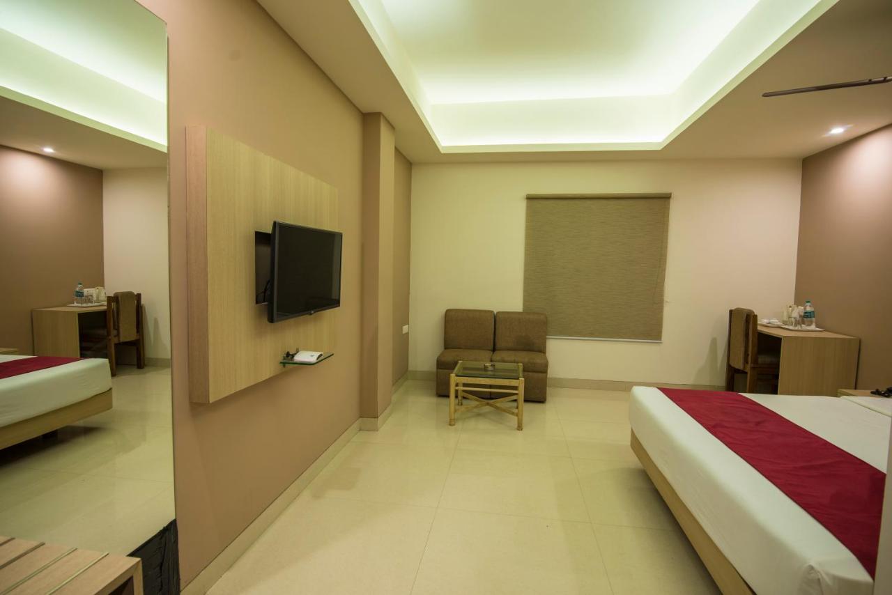 Palette Hotel Nisarga By Sunday Bhopal Exterior foto