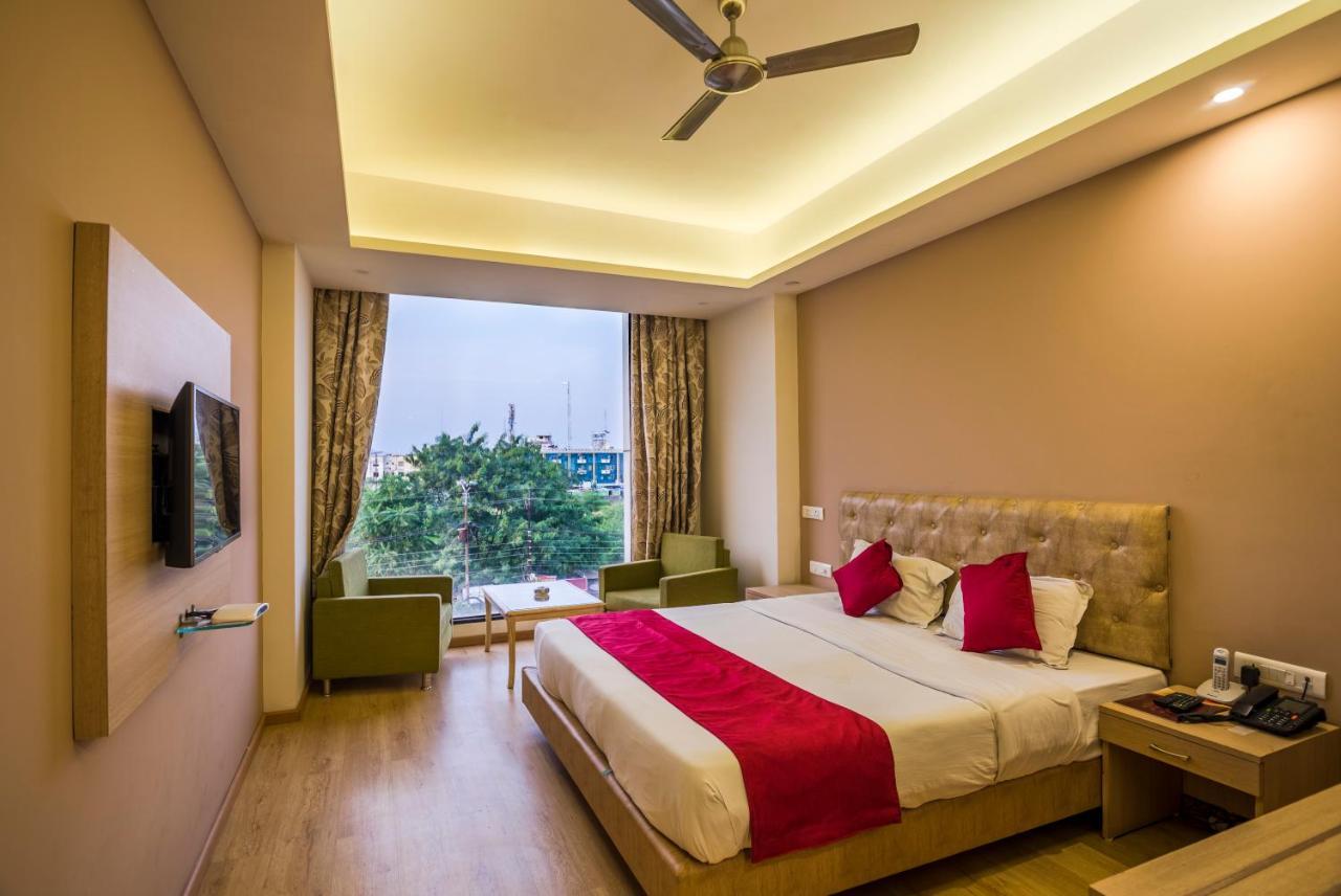 Palette Hotel Nisarga By Sunday Bhopal Exterior foto