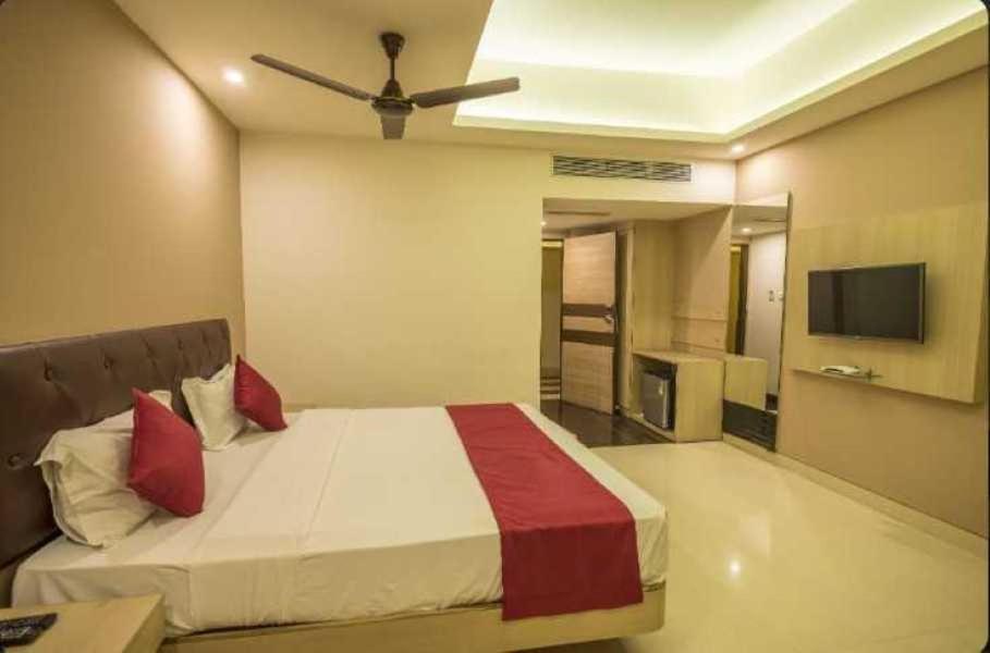 Palette Hotel Nisarga By Sunday Bhopal Exterior foto